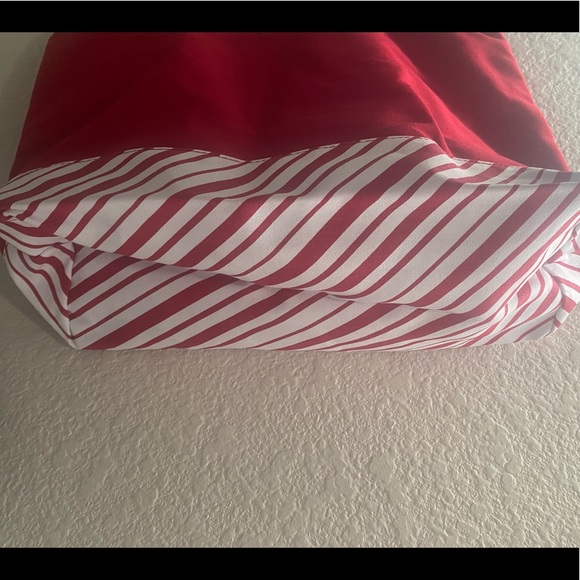 Disney “Tis the season,” Tote Bag 🎄 - Picture 3 of 5